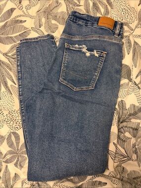 American eagle Women's Jeans - Classic Medium Wash